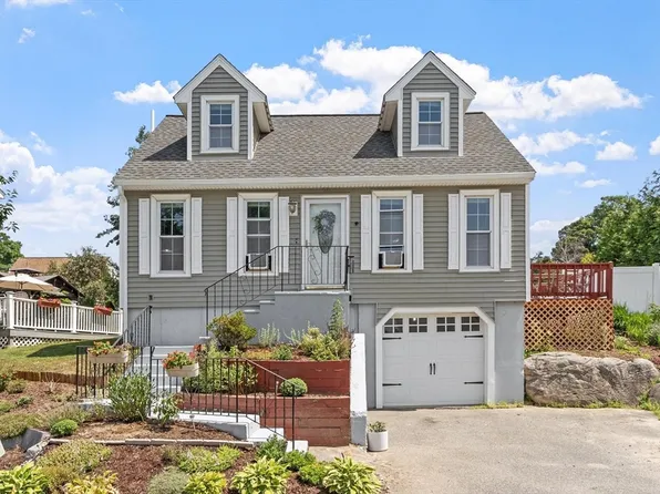 29 Lindsey Ln, Dracut, MA 01826