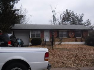 9720 Colony Dr, Saint Louis, MO 63137