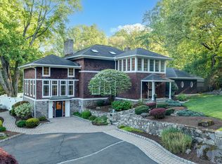 54 W Hill Ln, Stamford, CT 06902