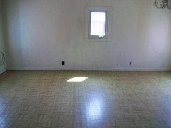 2nd image of 220 Fairland St