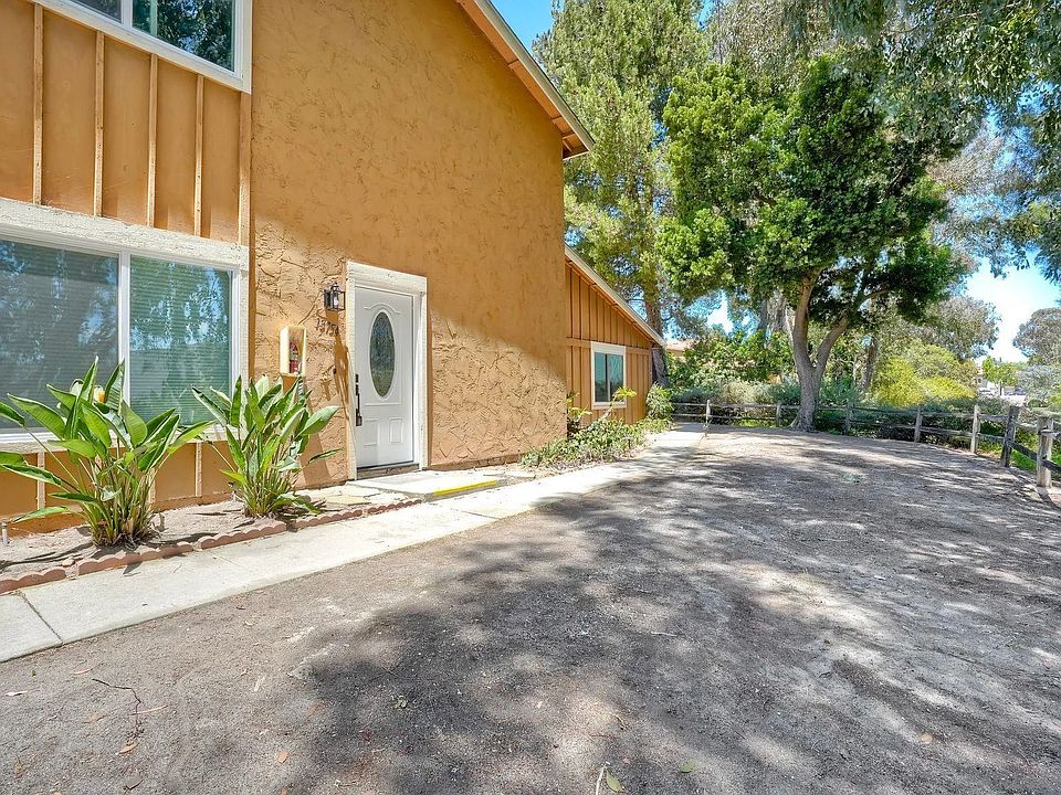 1st image of 13754 Caminito Vizzini