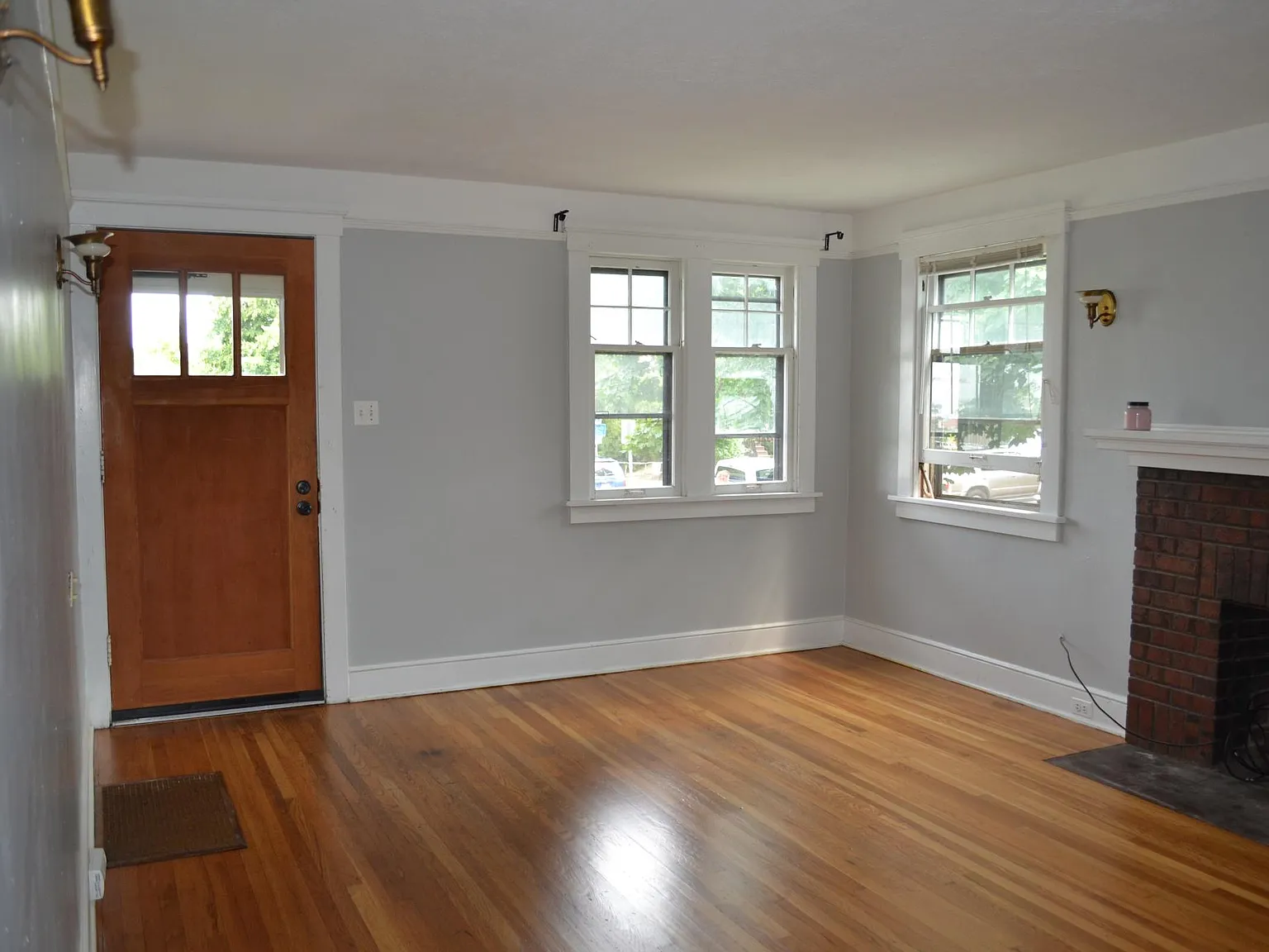 869 16th Street — Photo 2