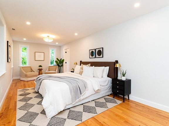 4th image of 22 Bellevue St APT 2