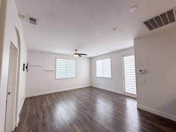 3rd image of 4920 Ocean Ln