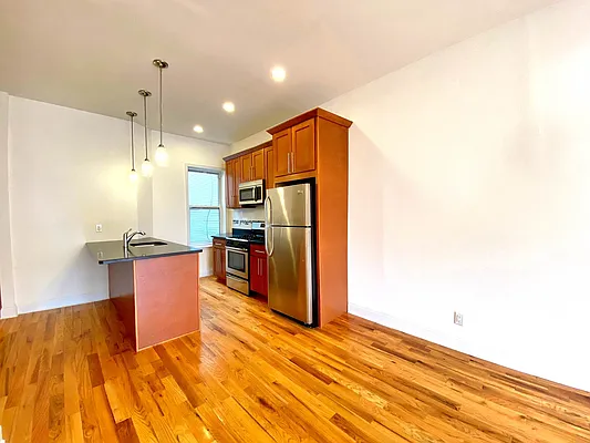 Rented by Douglas Elliman | media 23