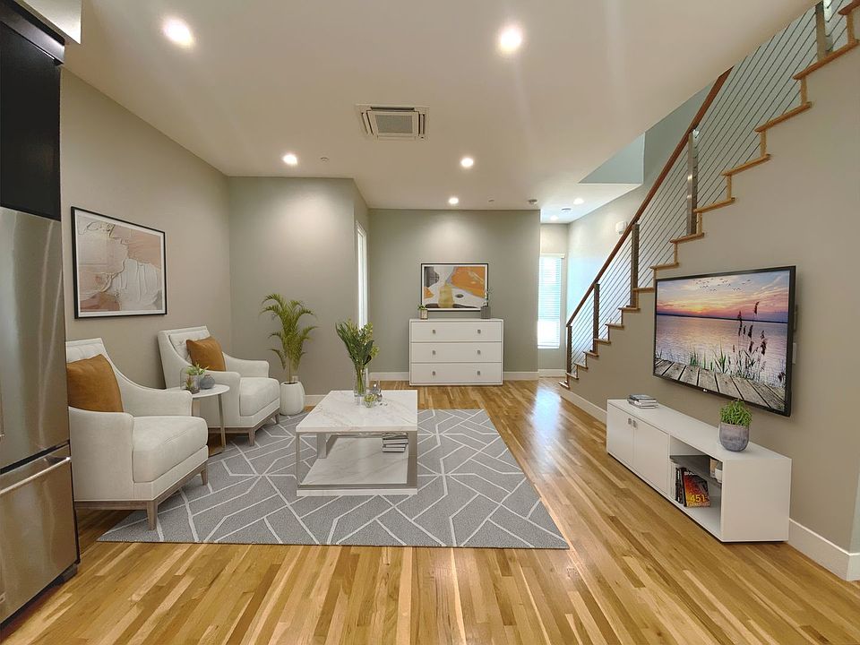 1st image of 2961 E St #11