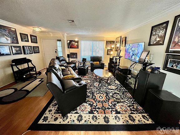 4th image of 480 Fairton Dr #A