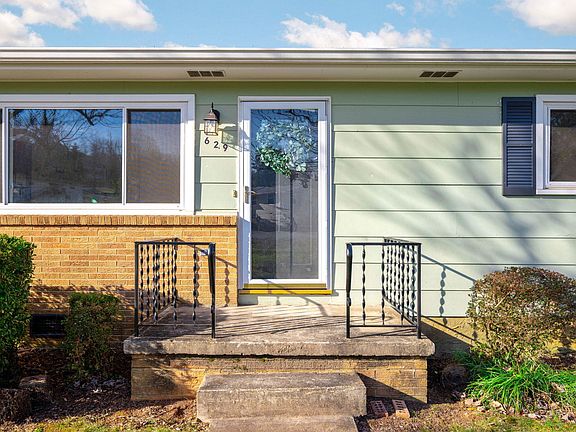 2nd image of 629 Glen Cir