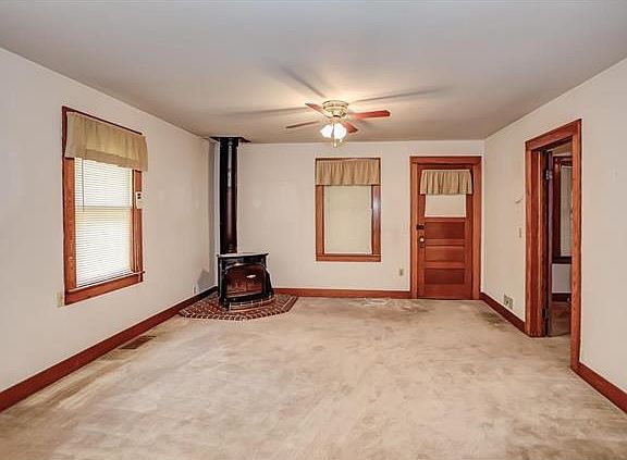 4th image of 821 S Mills St