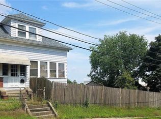 15 Chestnut Hill Ave, Cranston, RI 02920