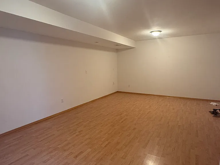 623 E Euclid Ave — Photo 16