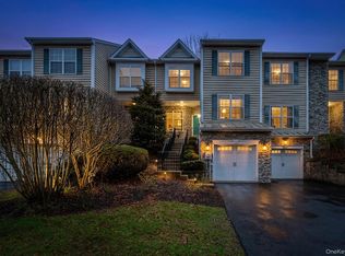 811 Huntington Dr, Fishkill, NY 12524