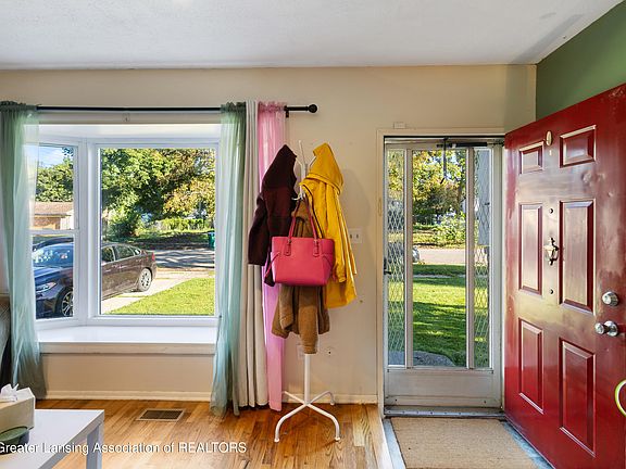 3rd image of 4324 Brighton Dr