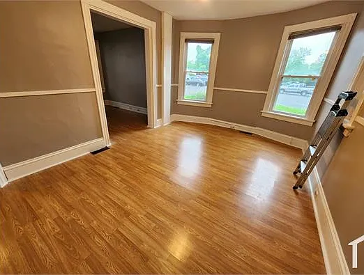 3 bed, 1372 sqft, $2,580 — Photo 3