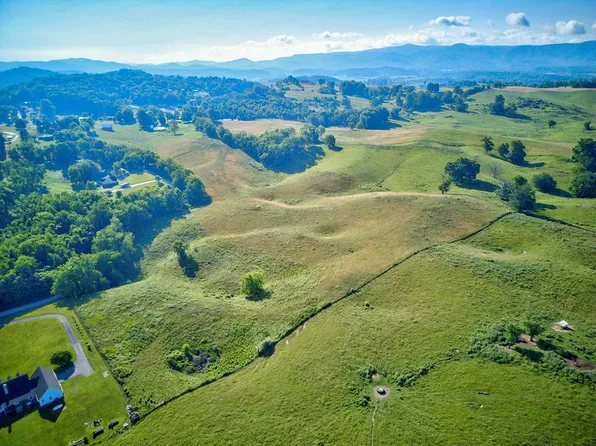 Colecrest Dr, Chilhowie, VA 24319