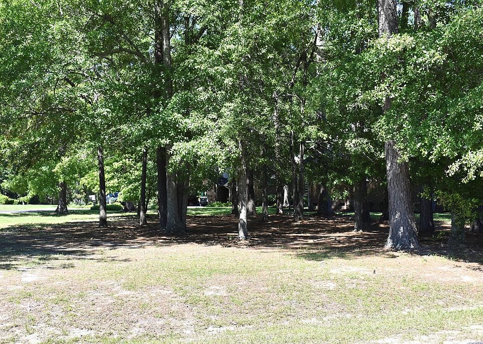 1st image of 507 Oak Hill Dr