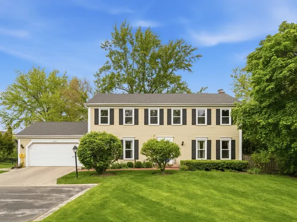 2831 Farmington Rd, Northbrook, IL 60062