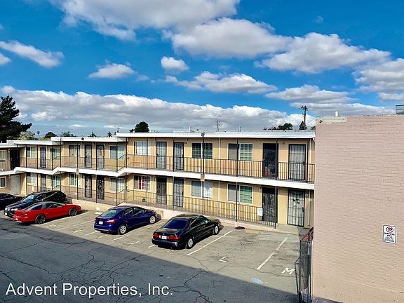 3rd image of 7979 Macarthur Blvd APT 7