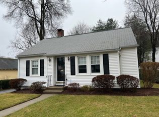 2 Lull St, Worcester, MA 01602