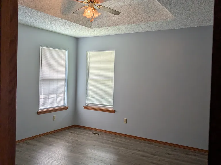 1910 Bluebird Dr — Photo 11