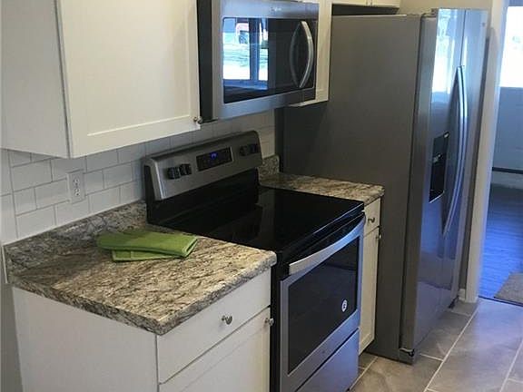2nd image of 410 Shade Dr