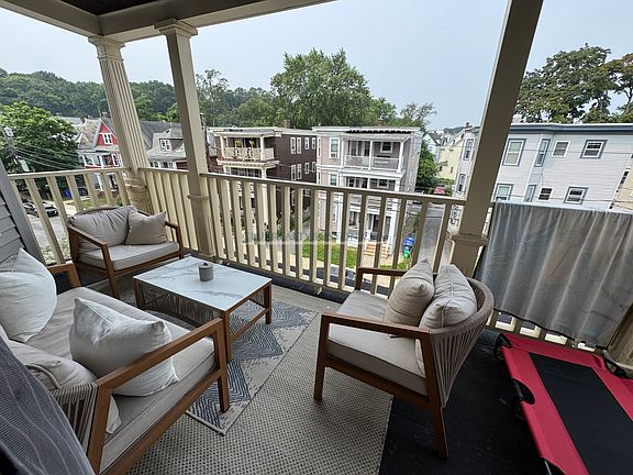 4th image of 37 Fairbanks St #3