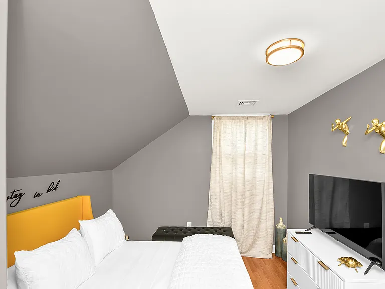10 Pierce Ave #2 — Photo 43