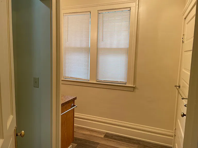 417 Crescent St NE #2 — Photo 12