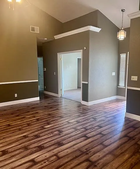 1877 E Turnberry Ave — Photo 17