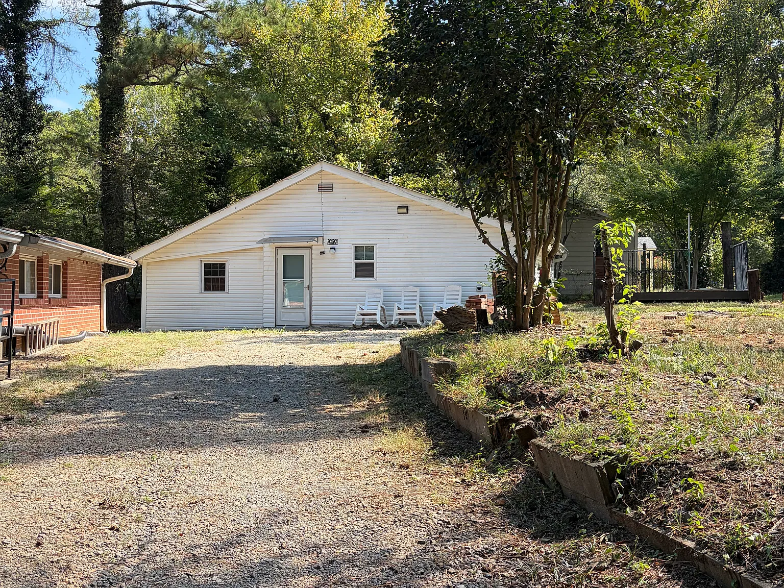 2 bed, 700 sqft, $1,325 — Photo 1