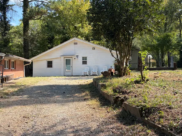 5959 Dianne Dr SE, Acworth, GA 30102
