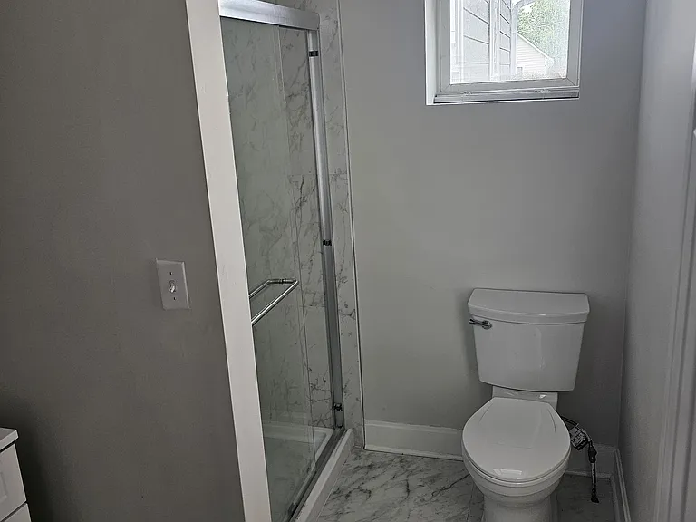 2033 Carrollton Ave — Photo 20