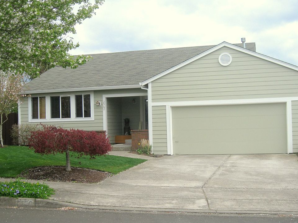 Lovely single level home! 