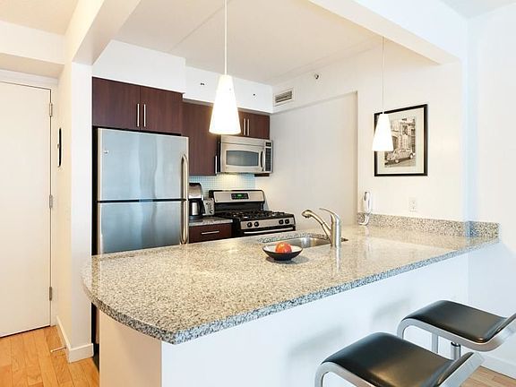 2nd image of 555 W 23rd St APT S3a