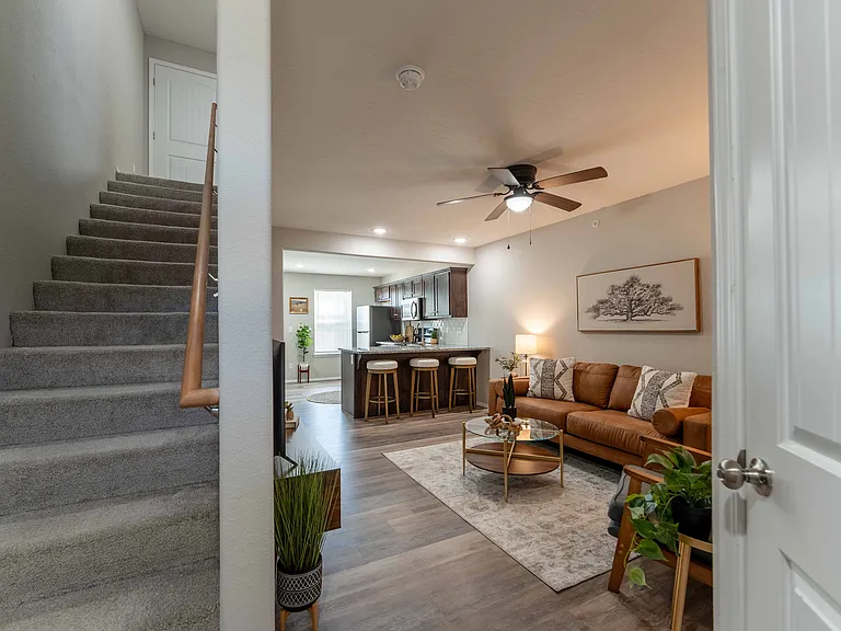 Oakwood Heights Townhomes — Photo 55