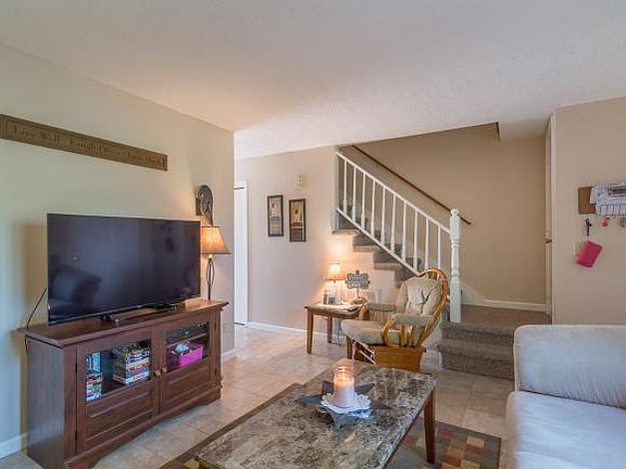 3rd image of 129 Towneview Estates Dr APT 2