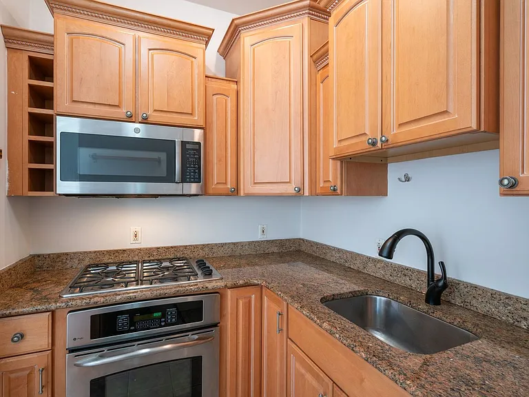 1349 Ellsworth St #1E — Photo 6