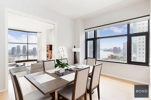 Rented by Bond New York | media 21