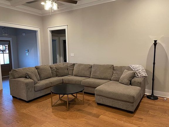 4th image of 102 Hollow Wood Way