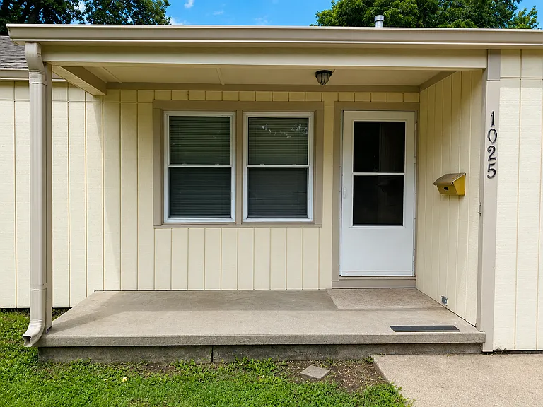 1025 S Pineridge Rd — Photo 4