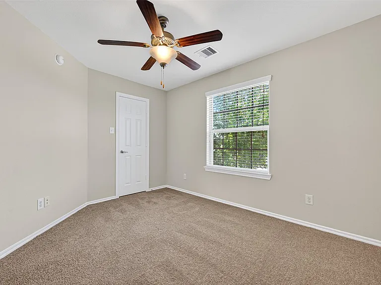 6438 Haywards Crossing South Cir — Photo 24
