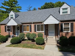 1102 Acorn Dr, Oakwood, OH 45419