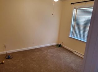 230 Rand Dr, Saint Louis, MO 63135