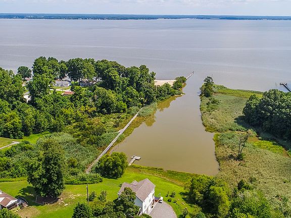 5th image of 1383 S Hill Banks Dr