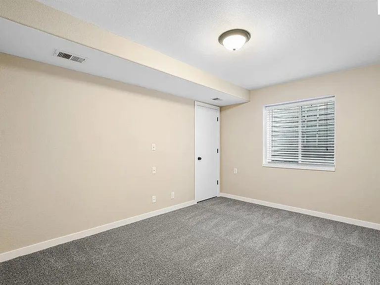 842 N Doryport Ct — Photo 20