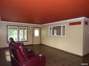 4th image of 4017 Central Ln