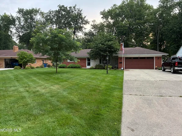 2327 Heatherwood Dr, Toledo, OH 43614