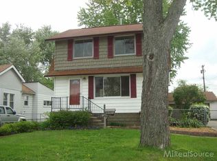 25028 Rose St, Roseville, MI 48066