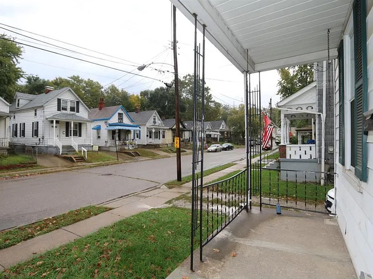 31 Poplar St — Photo 4