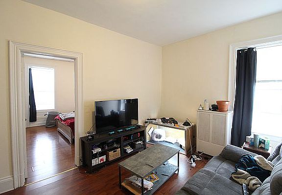 3rd image of 34-10 11th St #B